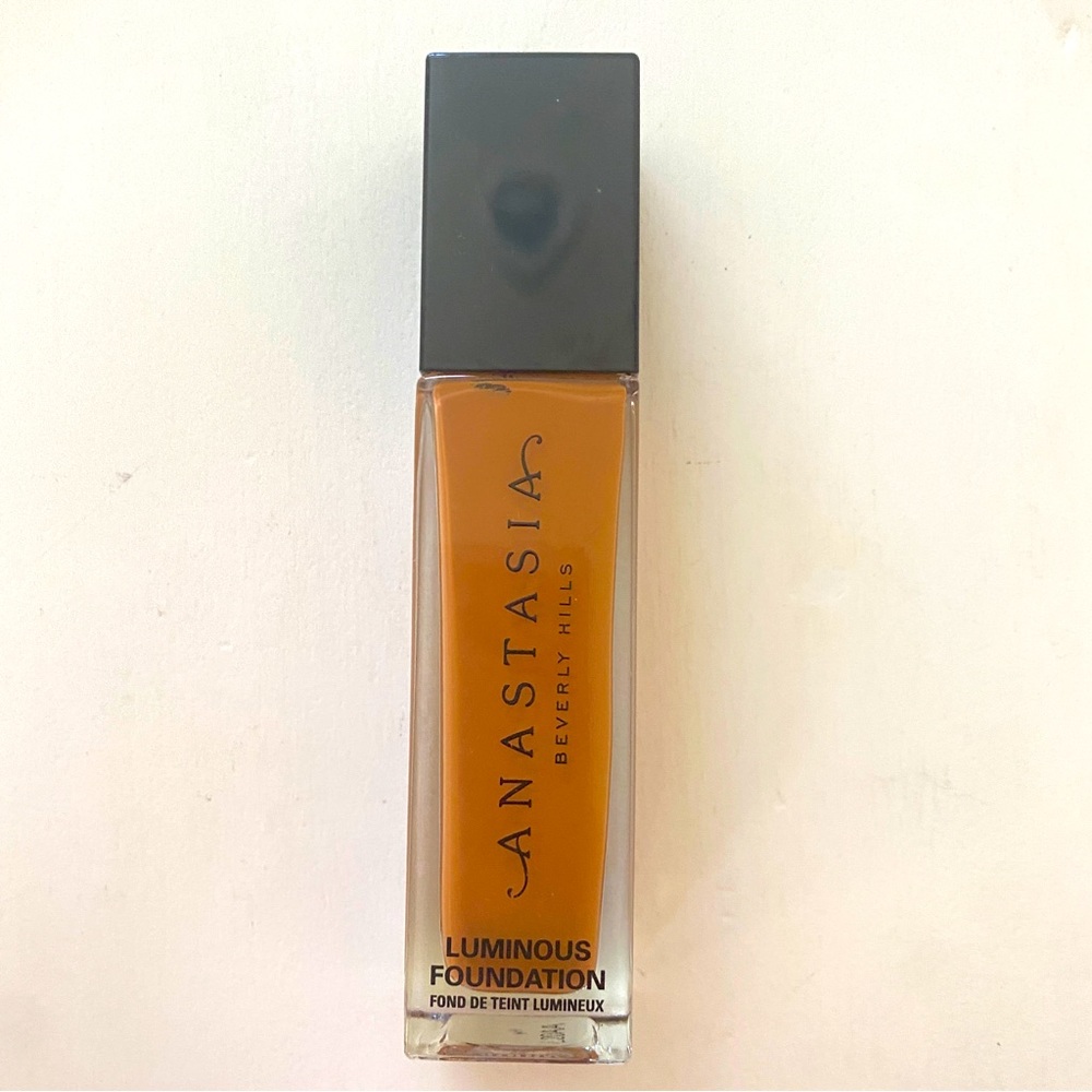 Anastasia Beverly Hills 490W Luminous Liquid Foundation 1 Oz